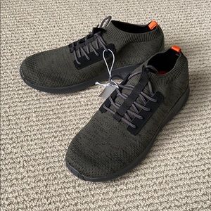 american eagle running shoes